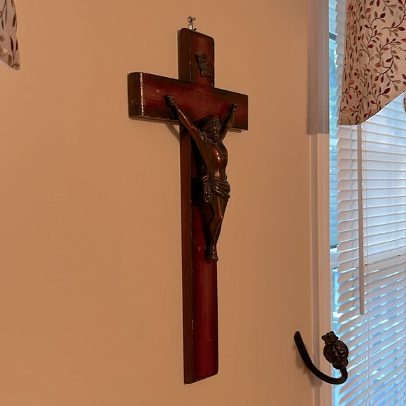 Jesus Christ INRI Crucifix Wood Cross - Picture 11 of 11